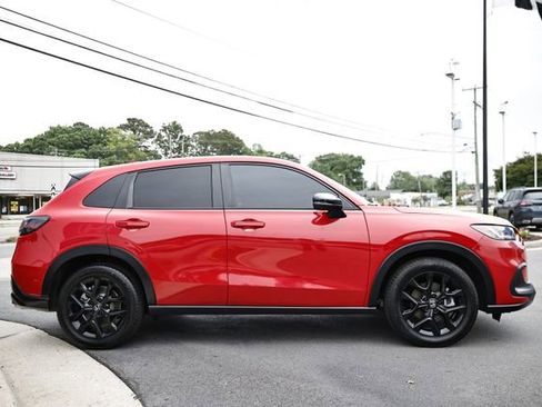 Used 2024 Honda HR-V Sport image 12