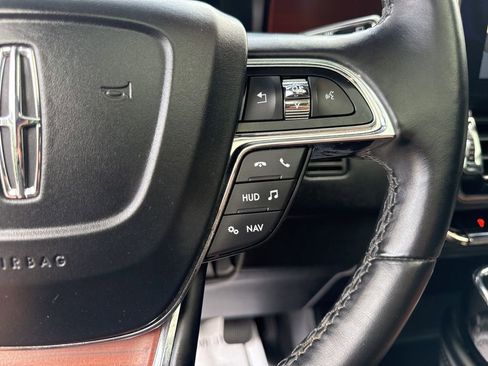 Used 2020 Lincoln Navigator L Reserve w/ Equipment Group 208A Reserve image 28