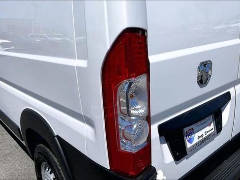 New 2026 RAM ProMaster 2500 w/ Premium Convenience Group FWD image 12