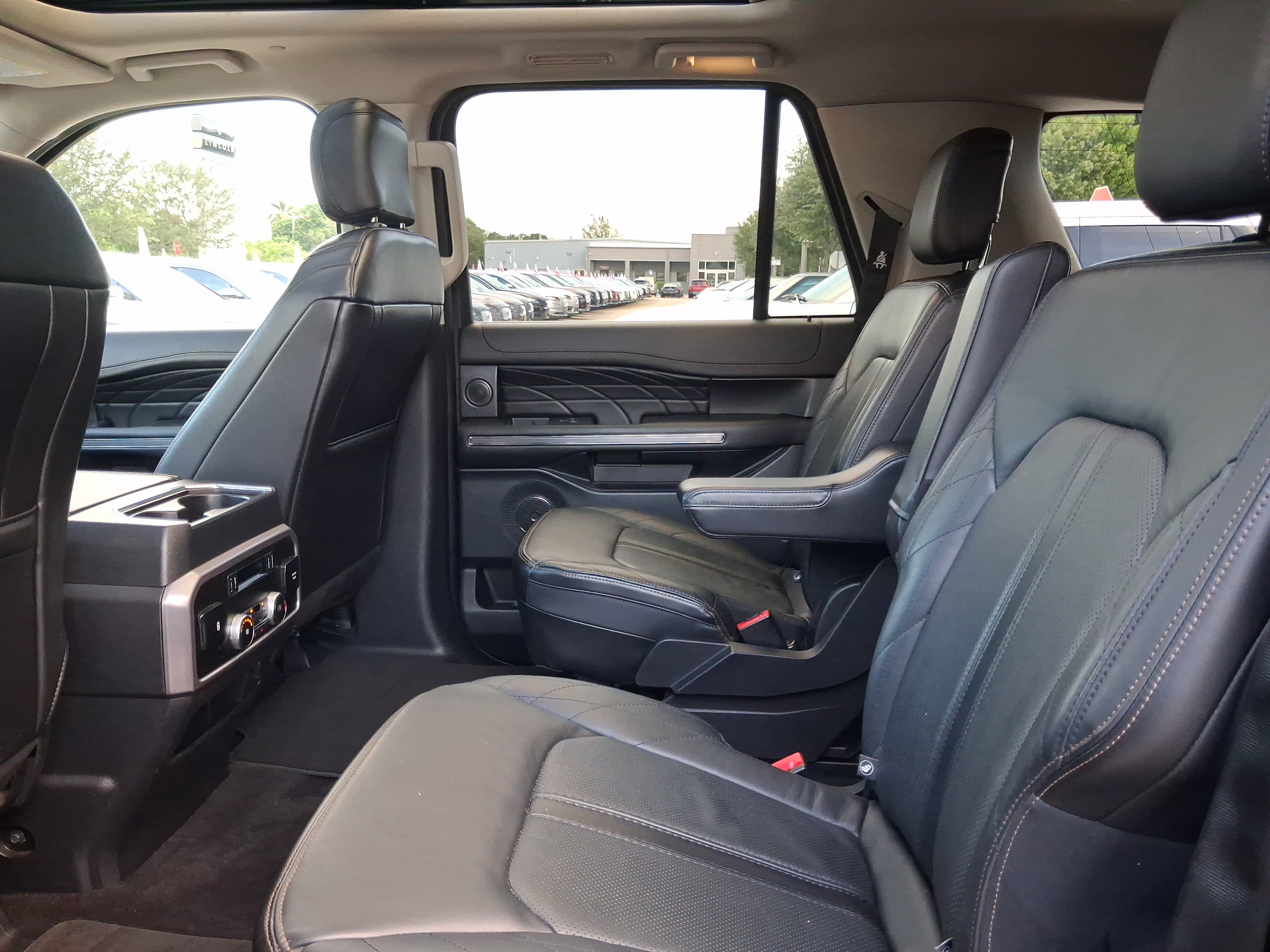 Used 2020 Ford Expedition Max Platinum AWD/4WD image 6