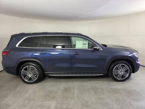 New 2026 Mercedes-Benz GLS 450 4MATIC image 3