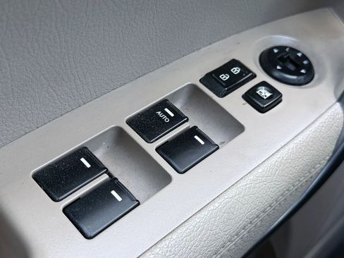 Used 2015 Kia Sorento LX image 24