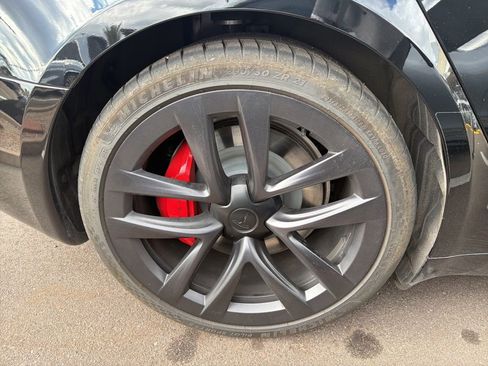 Used 2023 Tesla Model S Plaid image 13