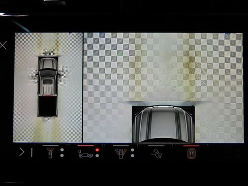 Used 2025 GMC Sierra 1500 AT4 image 17