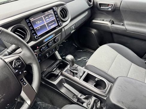 Used 2021 Toyota Tacoma TRD Sport AWD/4WD image 14