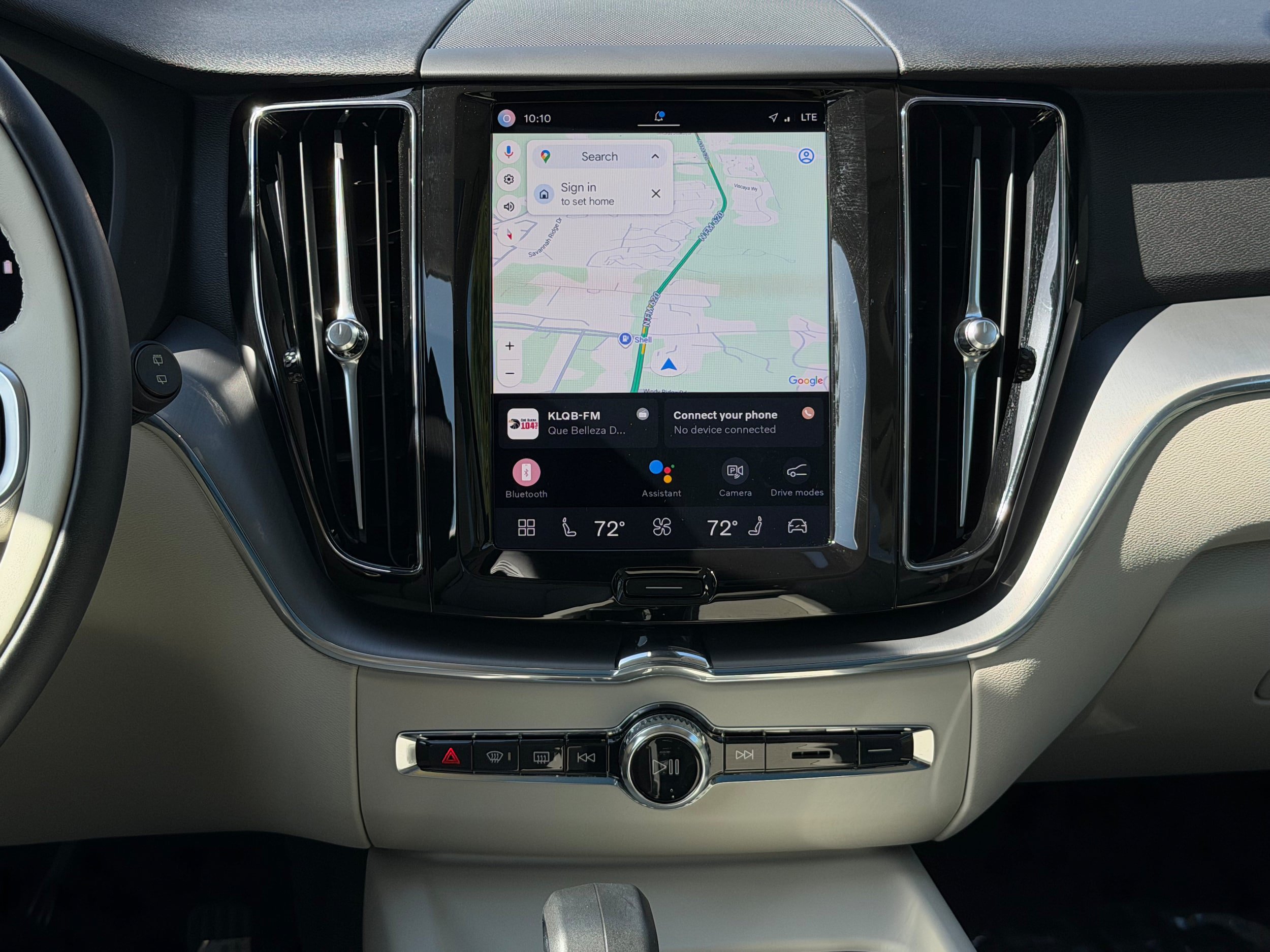 Certified 2024 Volvo XC60 B5 Core w/ Protection Package Premier AWD/4WD image 14