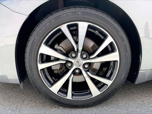 Used 2018 Nissan Maxima 3.5 SL FWD image 9