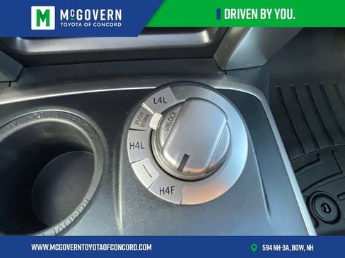 Used 2024 Toyota 4Runner Limited AWD/4WD image 22