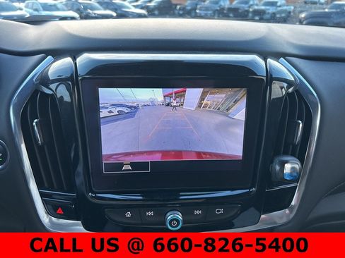 Used 2023 Chevrolet Traverse LT image 17