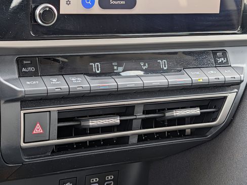 Certified 2025 Toyota Camry LE FWD image 24