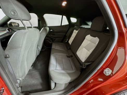 Used 2024 Chevrolet Trax RS FWD image 25