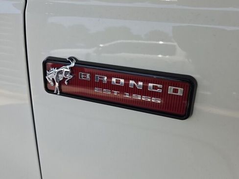 Used 2026 Ford Bronco Outer Banks w/ Sasquatch Package AWD/4WD image 19