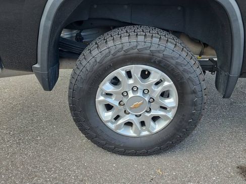 Used 2024 Chevrolet Silverado 2500 LTZ AWD/4WD image 5