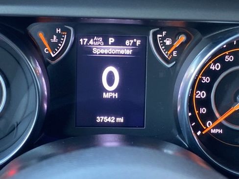 Used 2020 Jeep Gladiator Sport image 15