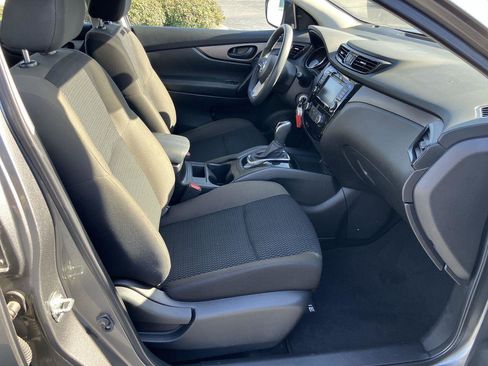 Used 2022 Nissan Rogue Sport S image 32