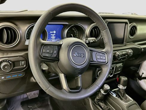 Used 2023 Jeep Wrangler Unlimited w/ Sun & Screen Package AWD/4WD image 18