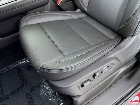 New 2026 GMC Yukon Denali w/ Advanced Technology Package image 19