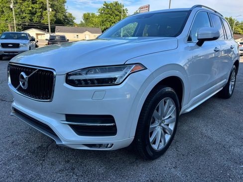 Used 2016 Volvo XC90 T6 Momentum w/ Momentum Plus Package AWD/4WD image 7