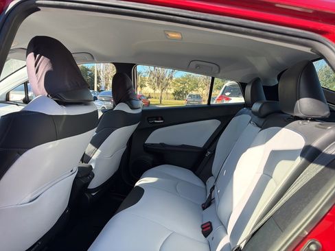 Used 2022 Toyota Prius Limited image 5
