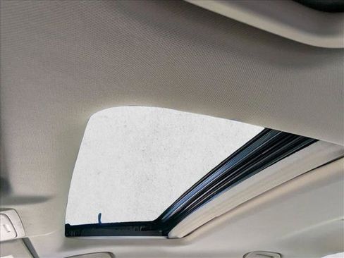 Used 2017 Honda Accord EX-L image 16