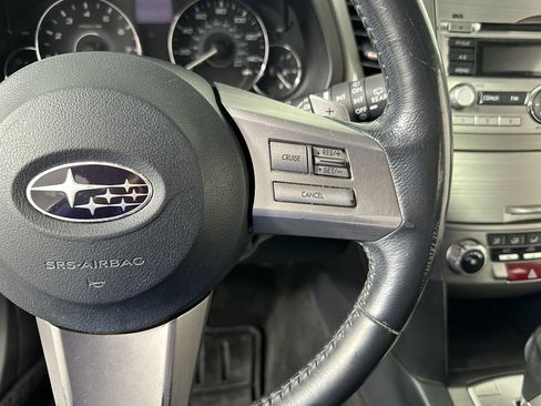 Used 2010 Subaru Outback 2.5i Premium image 39