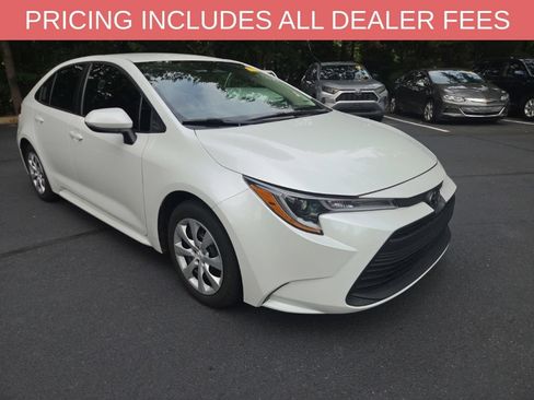 Used 2024 Toyota Corolla LE FWD image 1