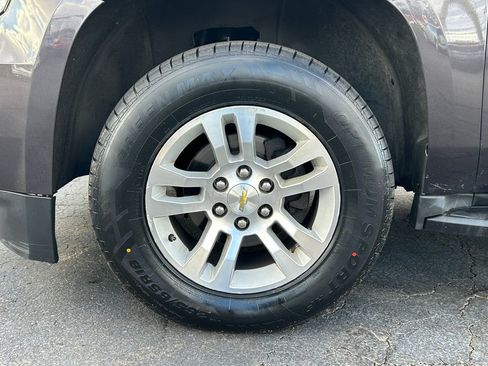 Used 2015 Chevrolet Suburban LT w/ Luxury Package image 10