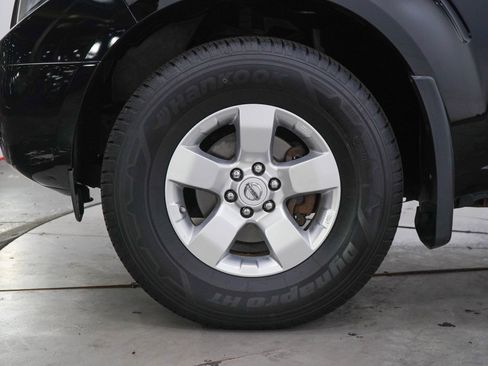 Used 2012 Nissan Frontier SV AWD/4WD image 25