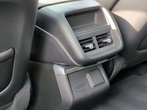 Used 2023 Cadillac Lyriq 2WD image 23