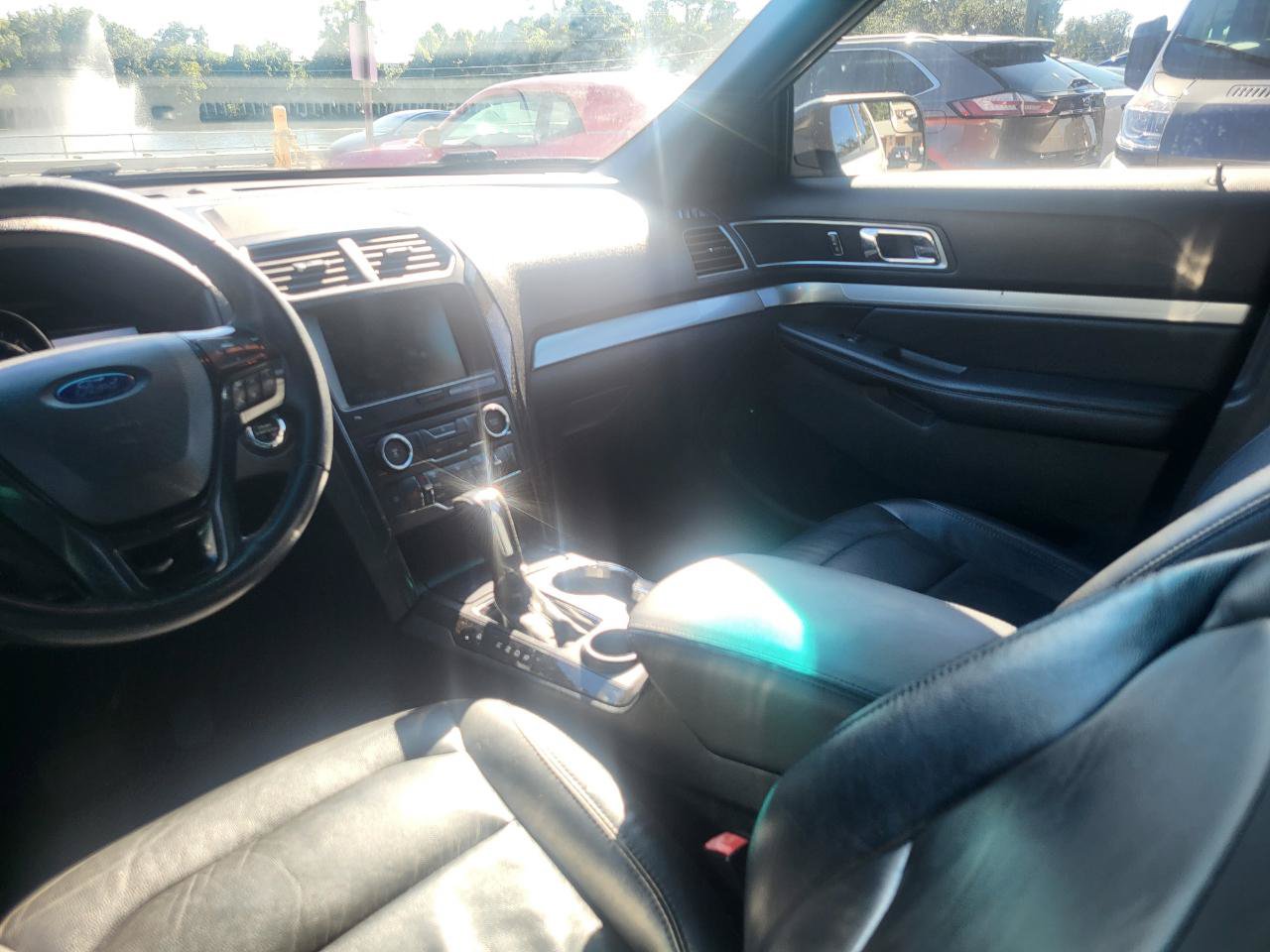 Used 2016 Ford Explorer XLT w/ Equipment Group 202A FWD image 41