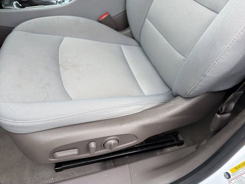 Used 2024 Chevrolet Malibu LT image 11