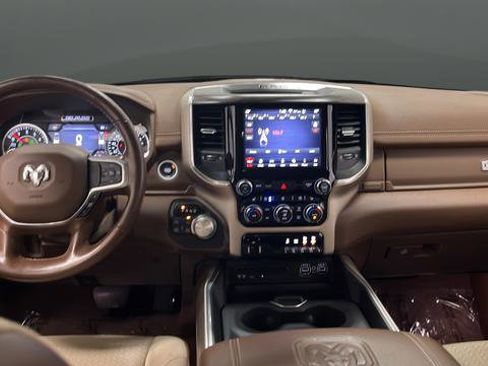 Used 2019 RAM 1500 Laramie AWD/4WD image 10