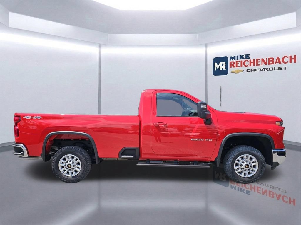 Used 2025 Chevrolet Silverado 2500 LT w/ Convenience Package AWD/4WD image 3