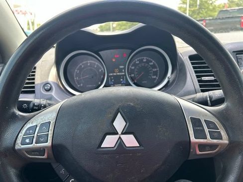 Used 2017 Mitsubishi Lancer ES FWD image 21