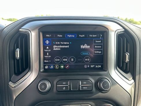 Used 2022 Chevrolet Silverado 1500 LT AWD/4WD image 14
