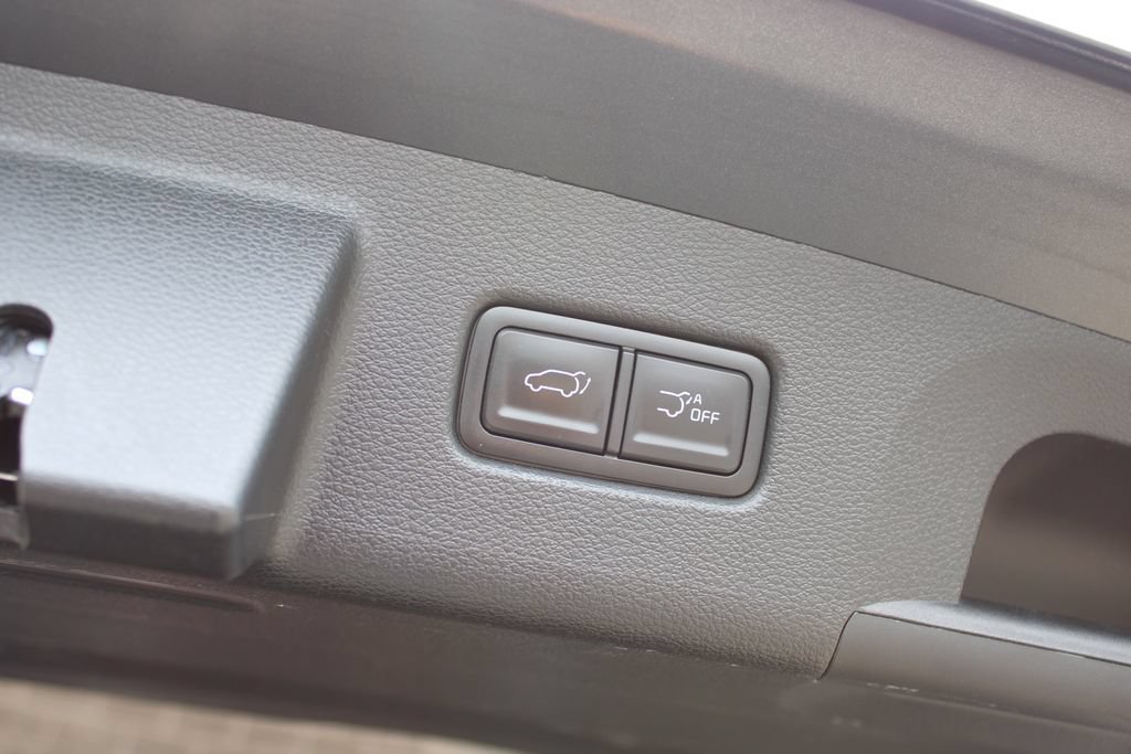 Used 2024 Kia Telluride EX w/ EX Captain's Chair Package AWD/4WD image 39