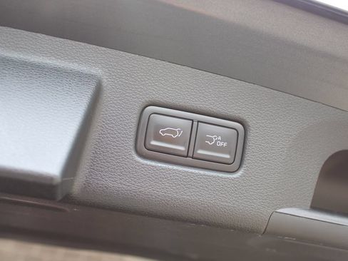 Used 2024 Kia Telluride EX w/ EX Captain's Chair Package AWD/4WD image 39