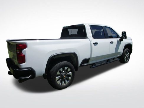 Used 2024 Chevrolet Silverado 2500 Custom w/ Custom Value Package AWD/4WD image 9