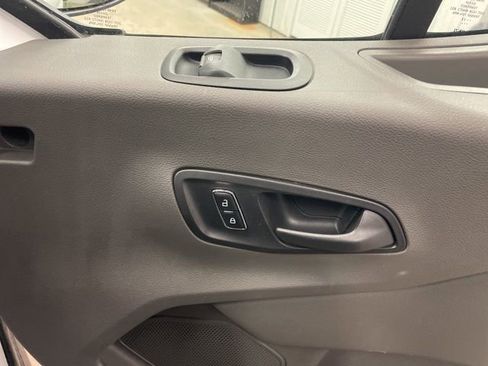 Used 2023 Ford Transit 350 XLT image 28