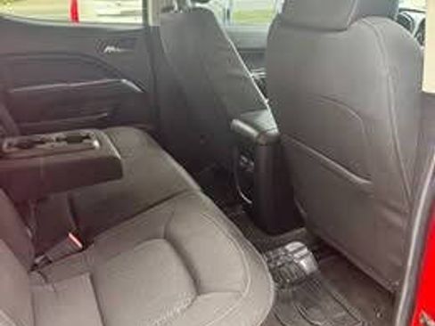 Used 2015 GMC Canyon SLE RWD image 3