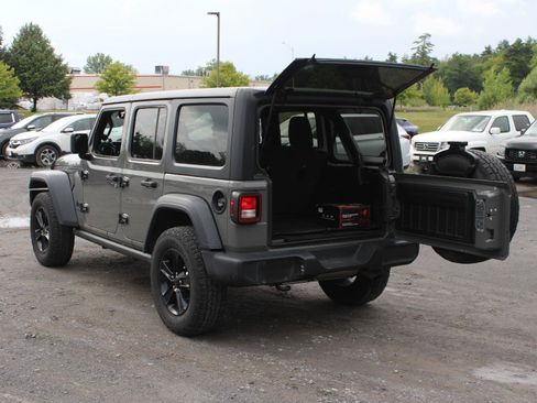 Used 2020 Jeep Wrangler Unlimited Sport AWD/4WD image 7