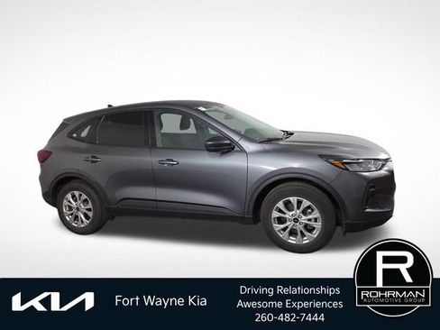Used 2025 Ford Escape Active FWD image 6
