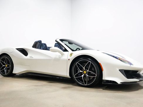 Used 2020 Ferrari 488 Pista Spider RWD image 78