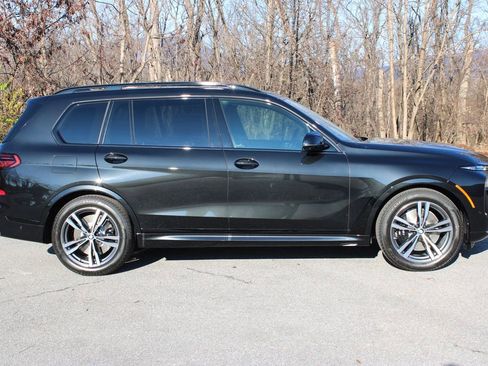 New 2026 BMW X7 M60i image 9