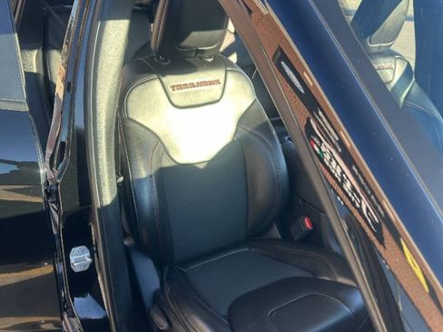 Used 2019 Jeep Cherokee Trailhawk w/ Cold Weather Group image 26