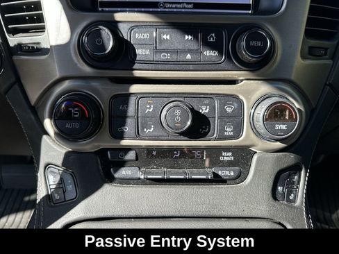 Used 2019 GMC Yukon XL Denali w/ Denali Ultimate Package image 24