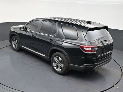 Used 2025 Honda Pilot EX-L image 15