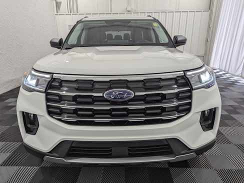 Used 2026 Ford Explorer Active w/ Active Comfort Package AWD/4WD image 4