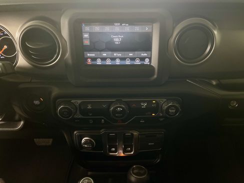 Used 2023 Jeep Wrangler Sport S image 18