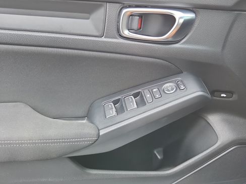 Certified 2025 Honda Civic Sport image 17